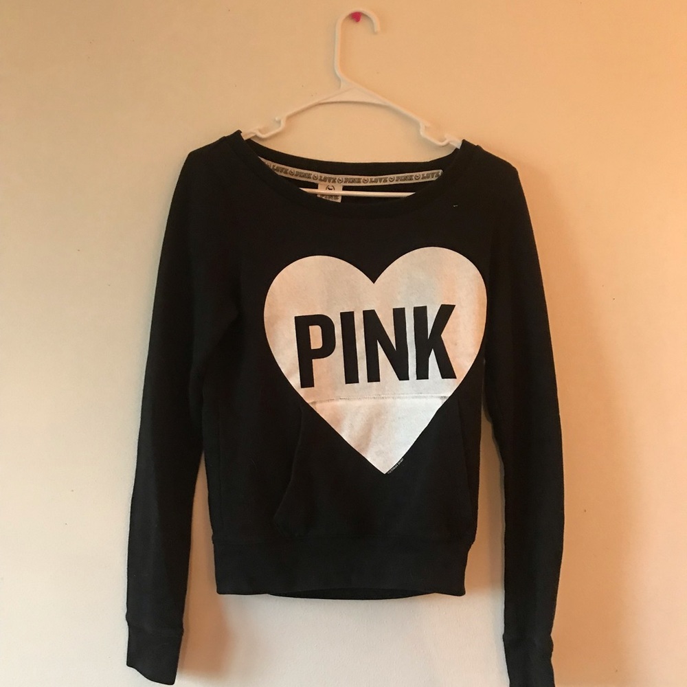 Black sweatshirt